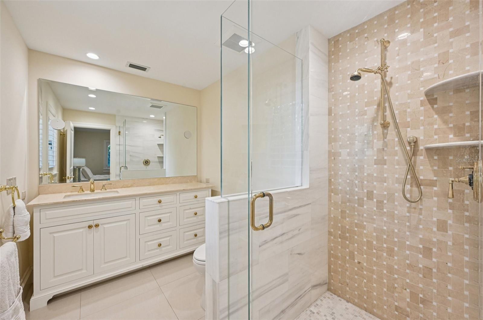 1121 Morningside Pl Property Photo 14