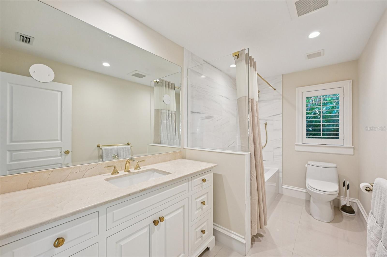 1121 Morningside Pl Property Photo 16