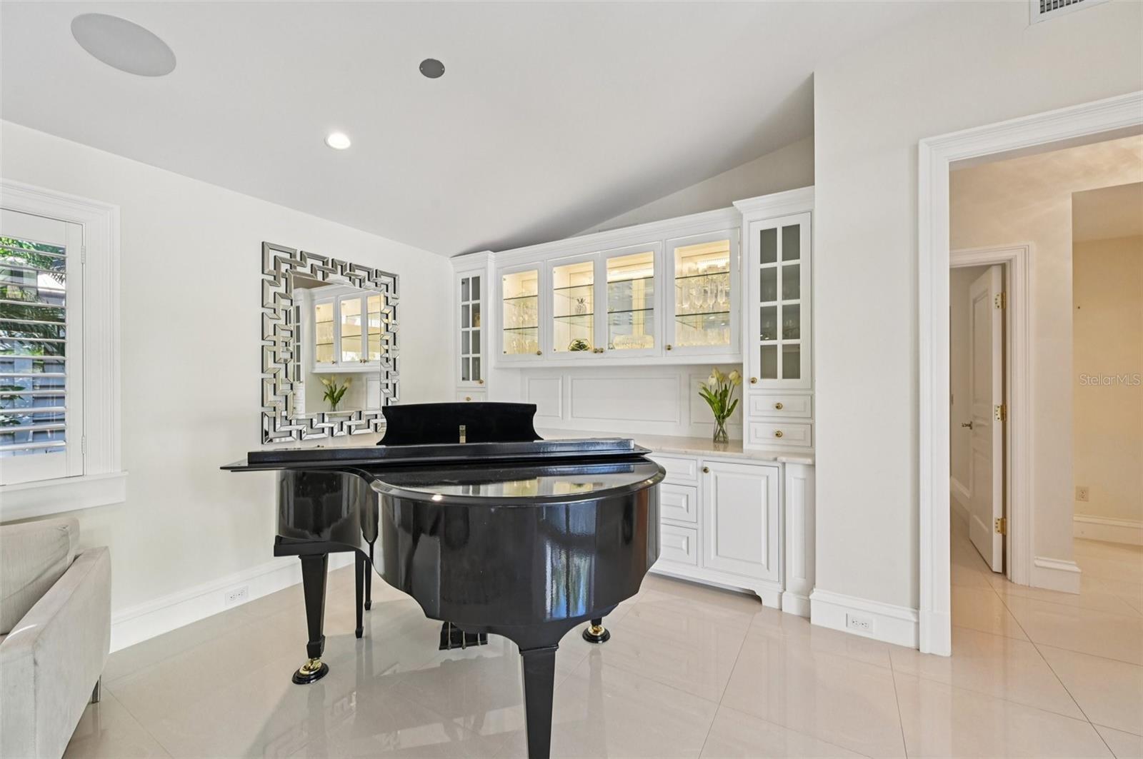 1121 Morningside Pl Property Photo 30