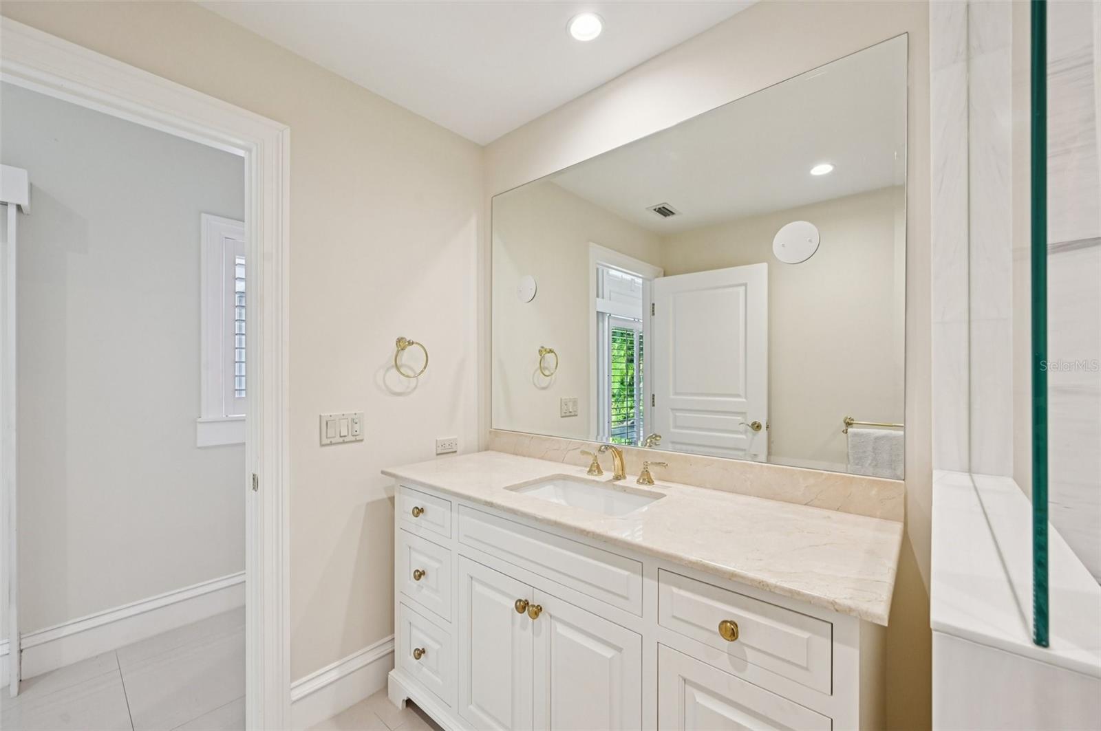 1121 Morningside Pl Property Photo 48