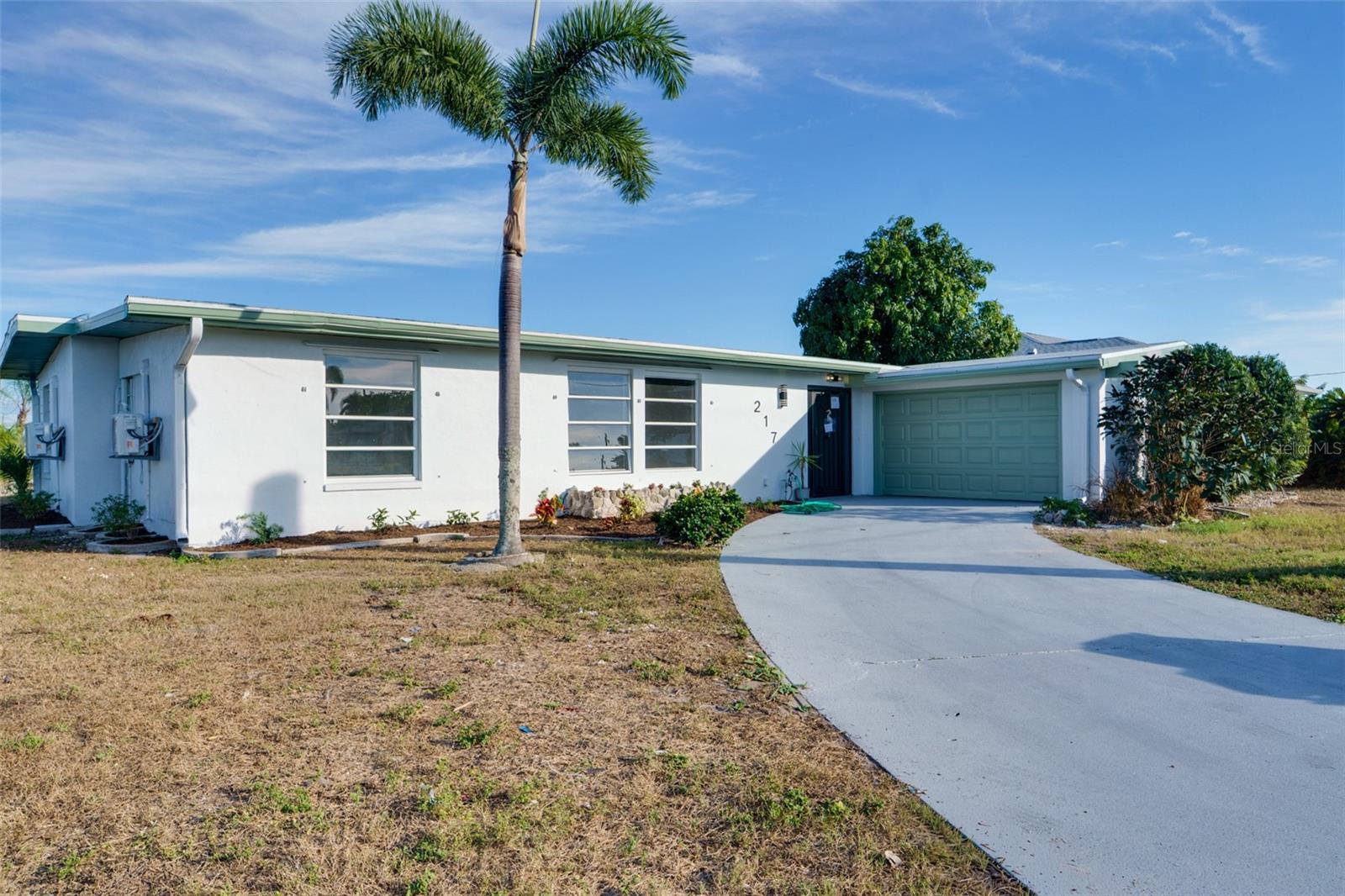 217 W Tarpon Blvd Nw Property Photo 1