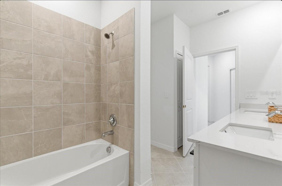 19140 Scallop Loop #308 Property Photo 15