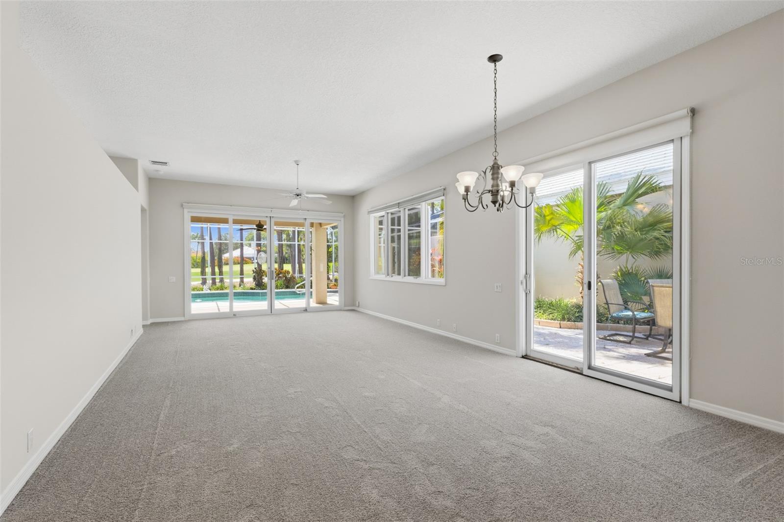 8706 53rd Ter E Property Photo 13