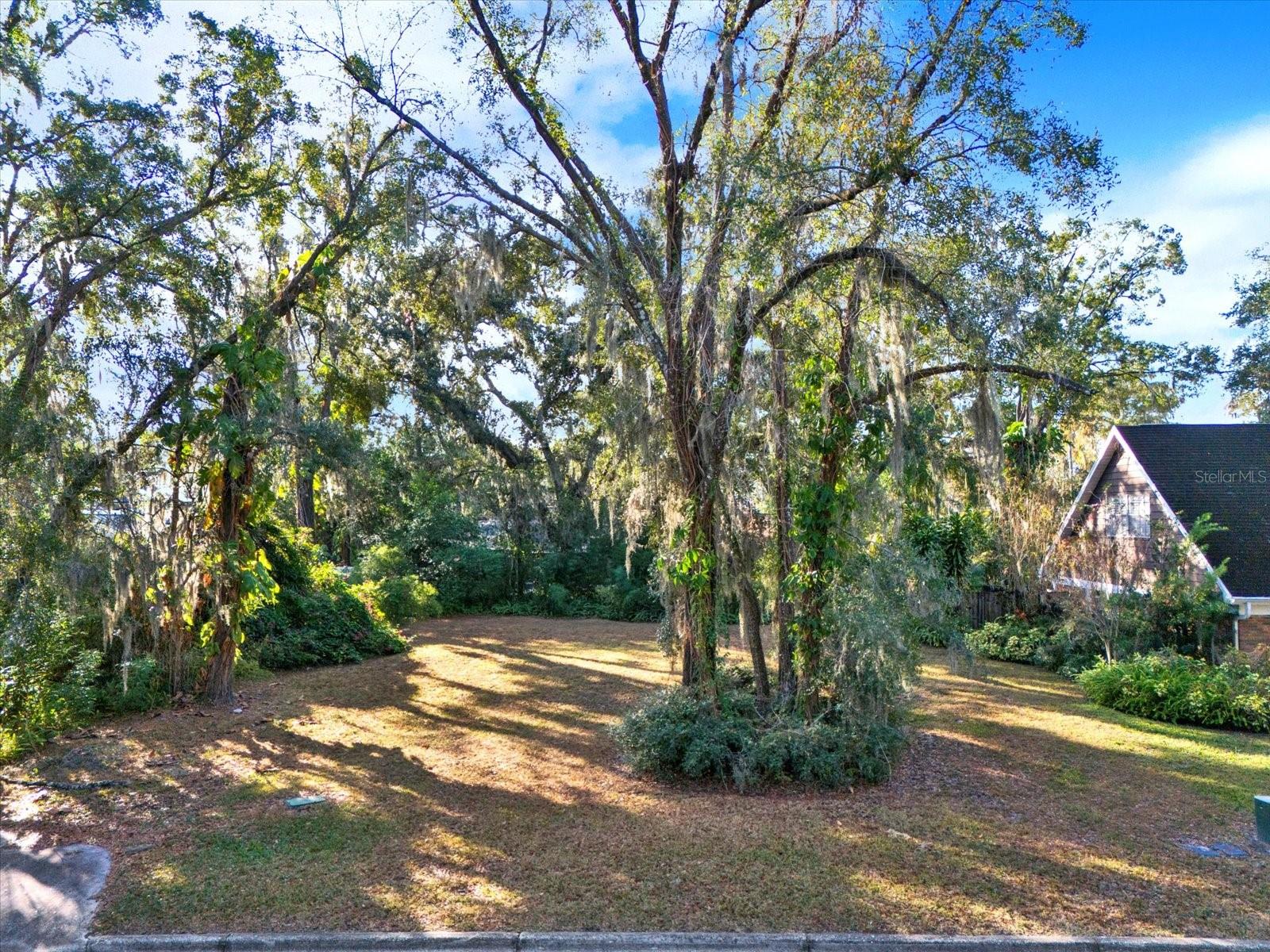 1113 N Riverhills Dr Property Photo 1