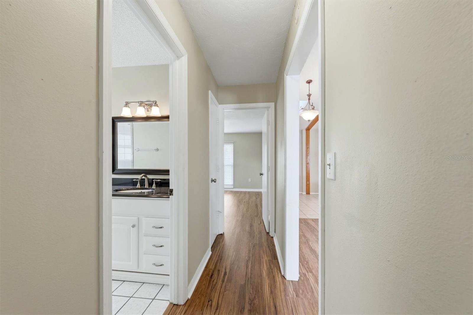 2105 39th St W Property Photo 5