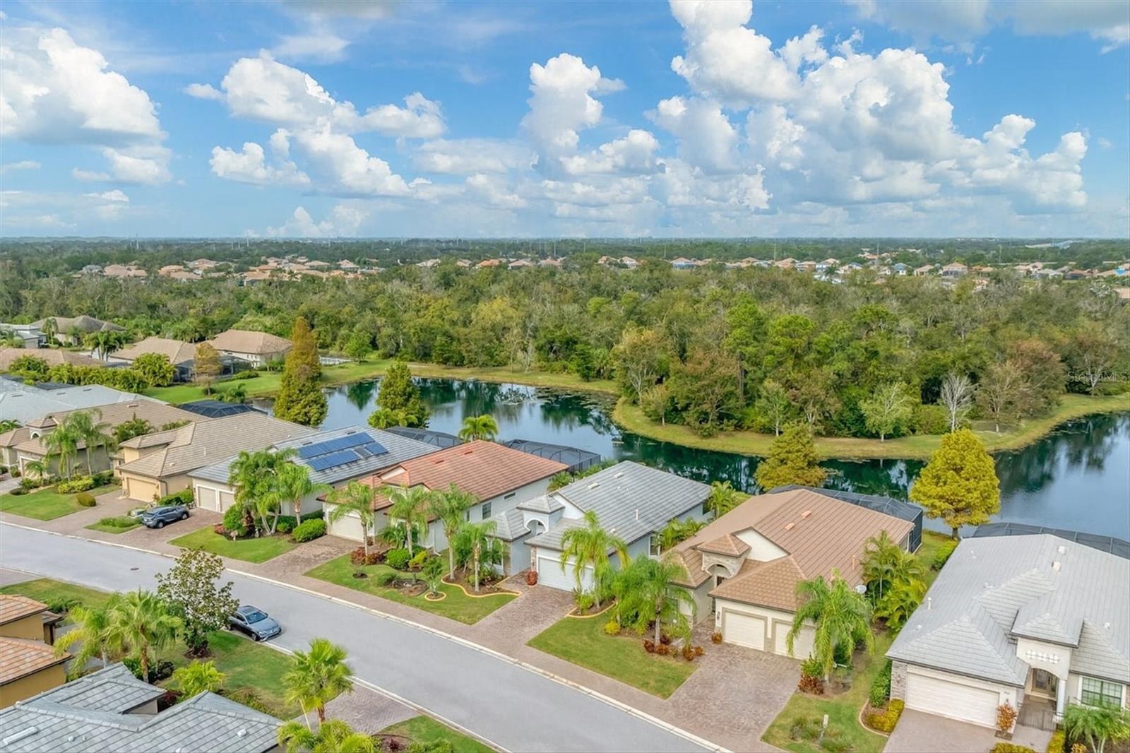 7909 Rio Bella Pl Property Photo 3