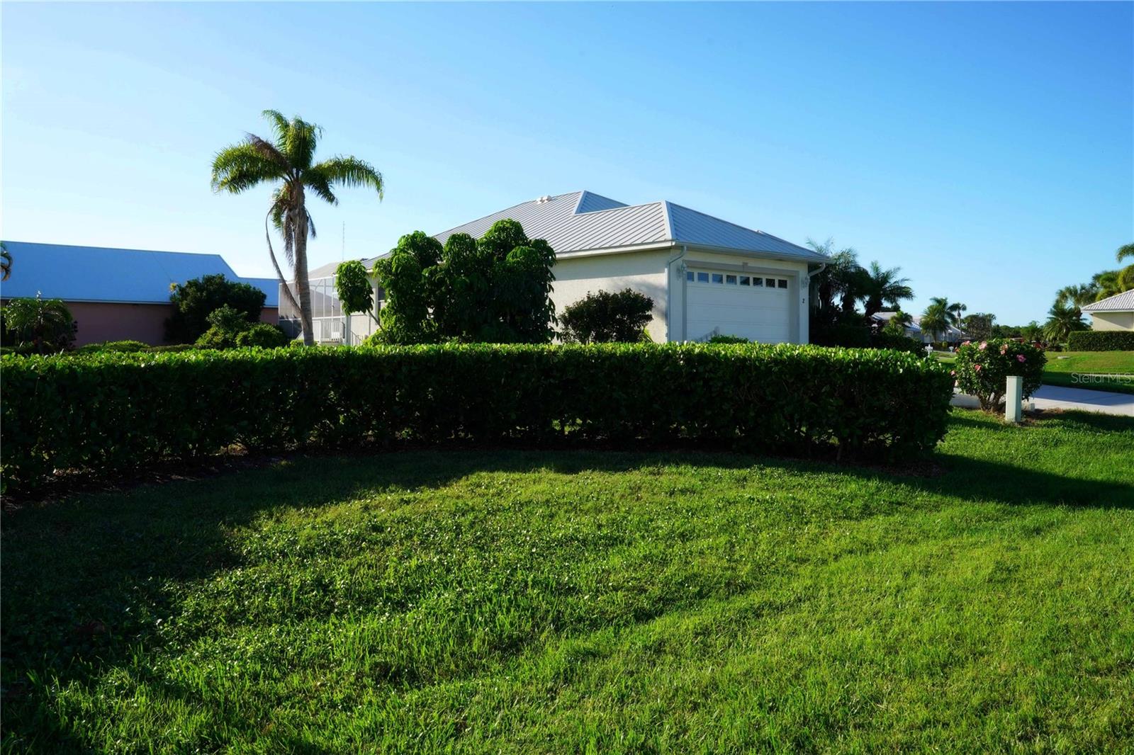 2 Windward Pl Property Photo 2