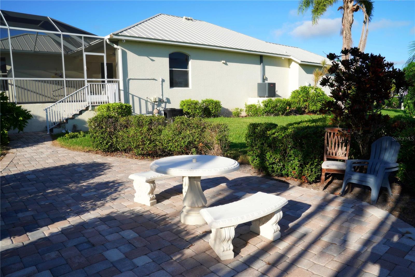2 Windward Pl Property Photo 6