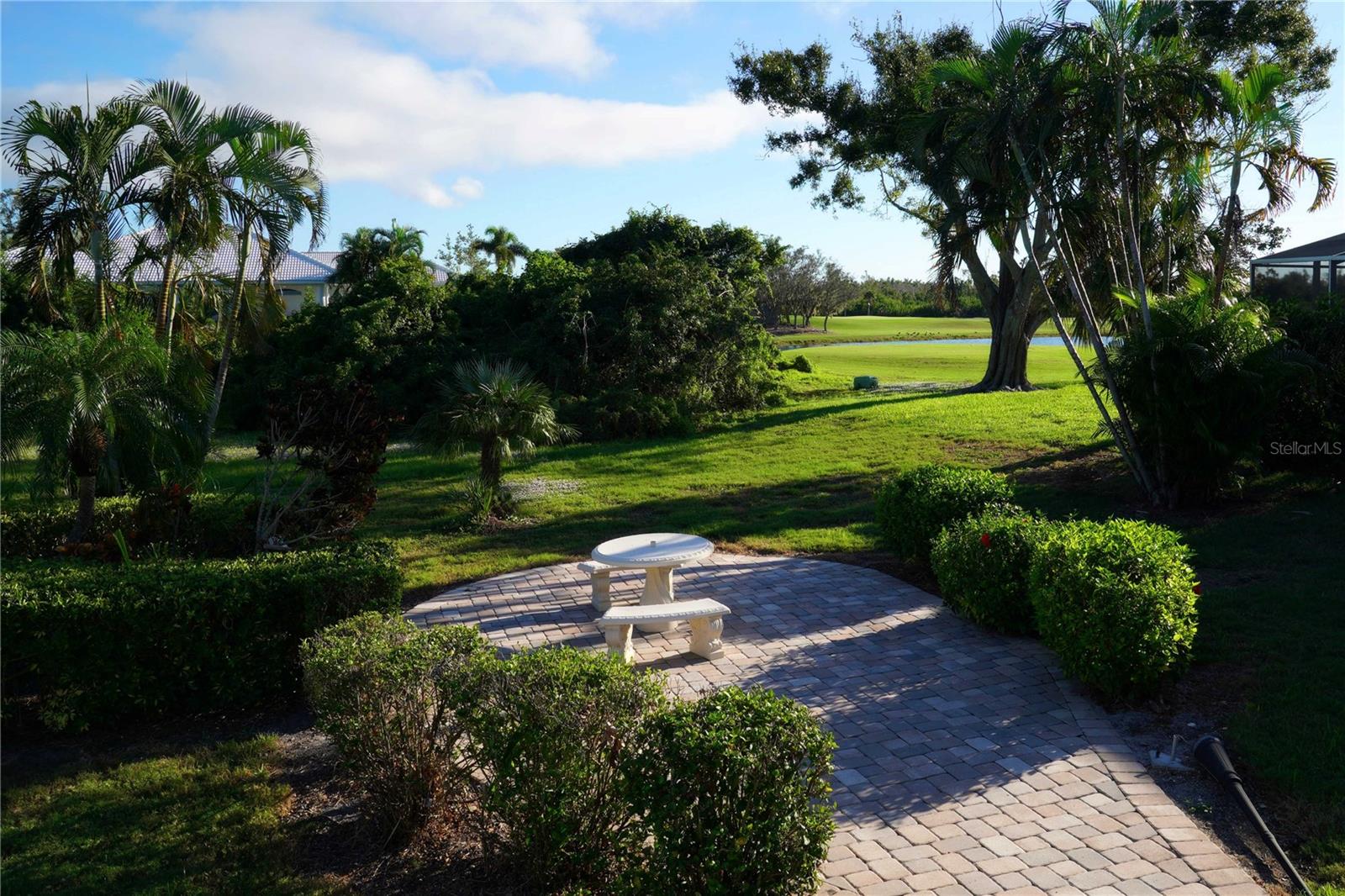 2 Windward Pl Property Photo 9