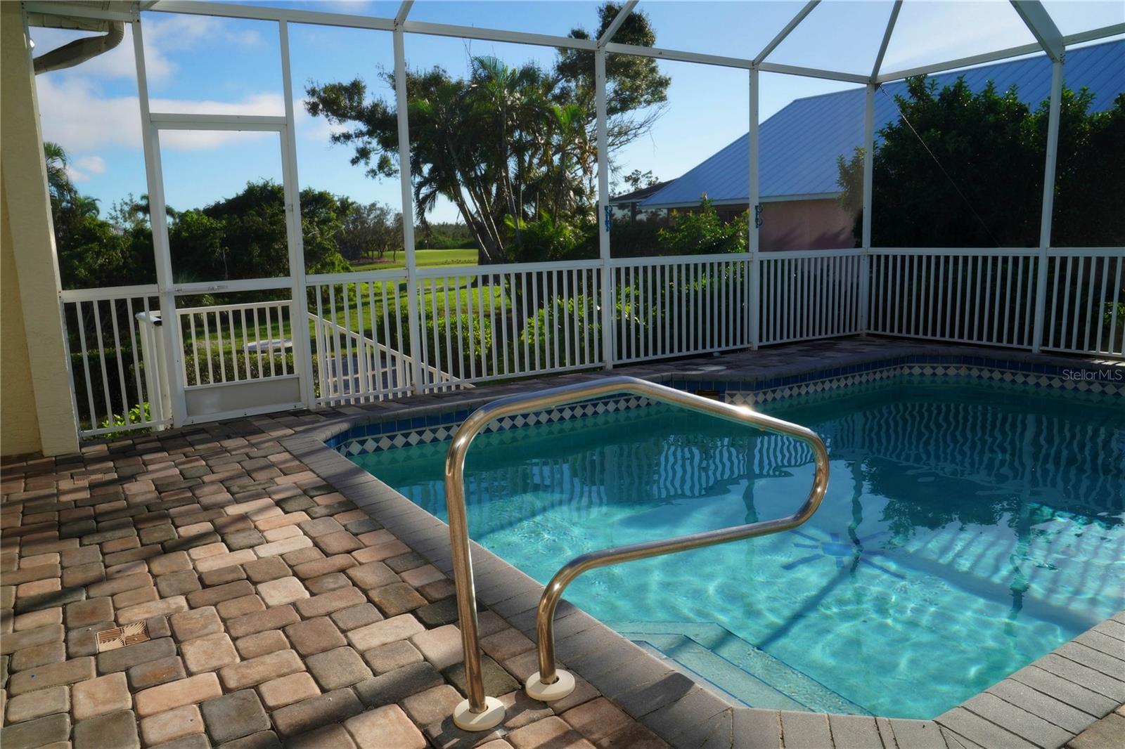 2 Windward Pl Property Photo 11