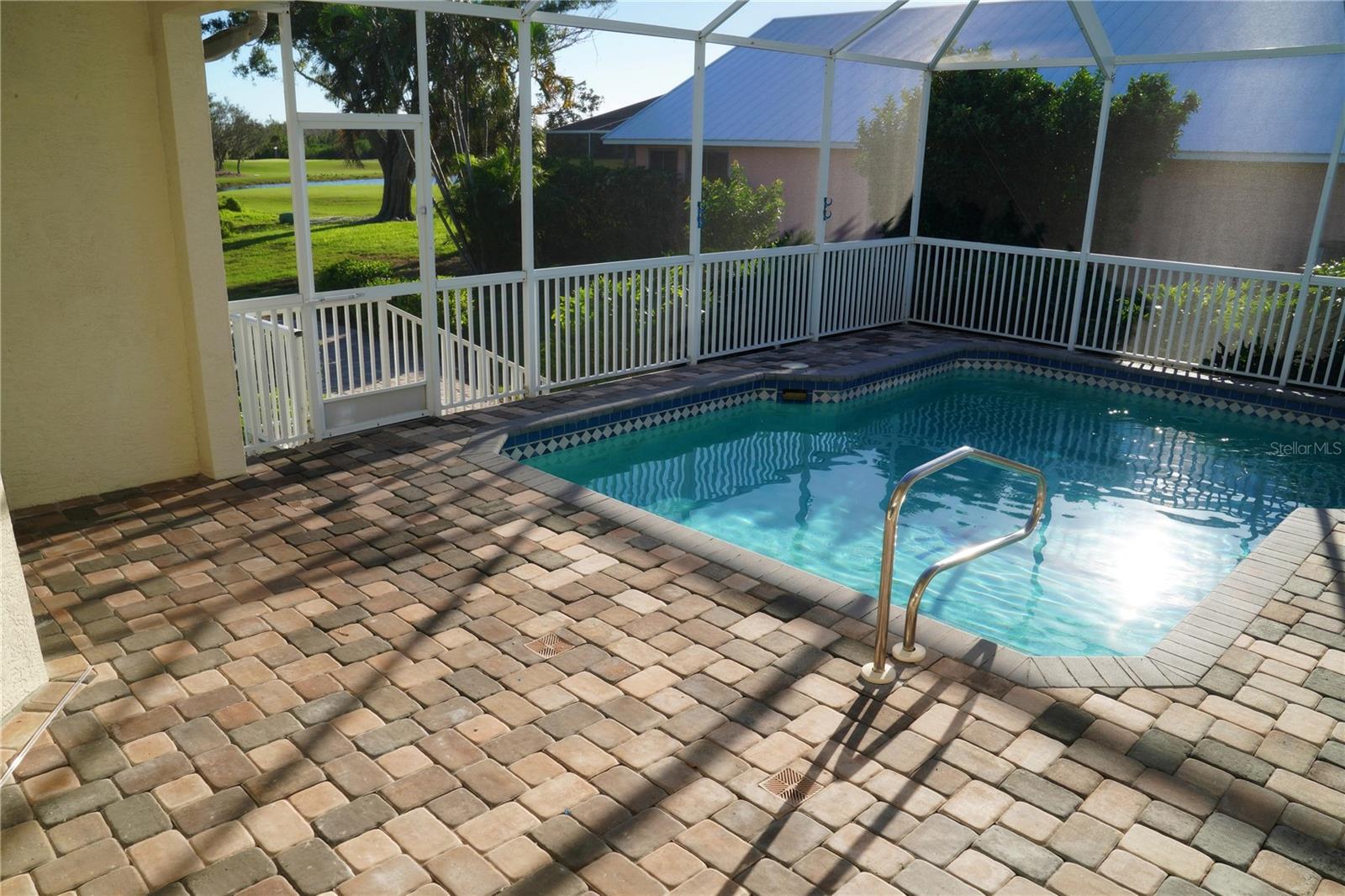 2 Windward Pl Property Photo 14