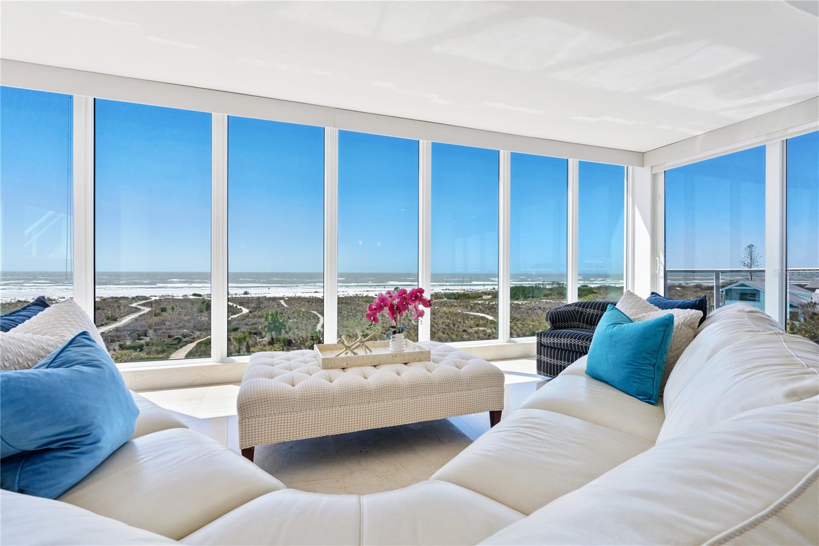 534 Beach Rd Property Photo 1