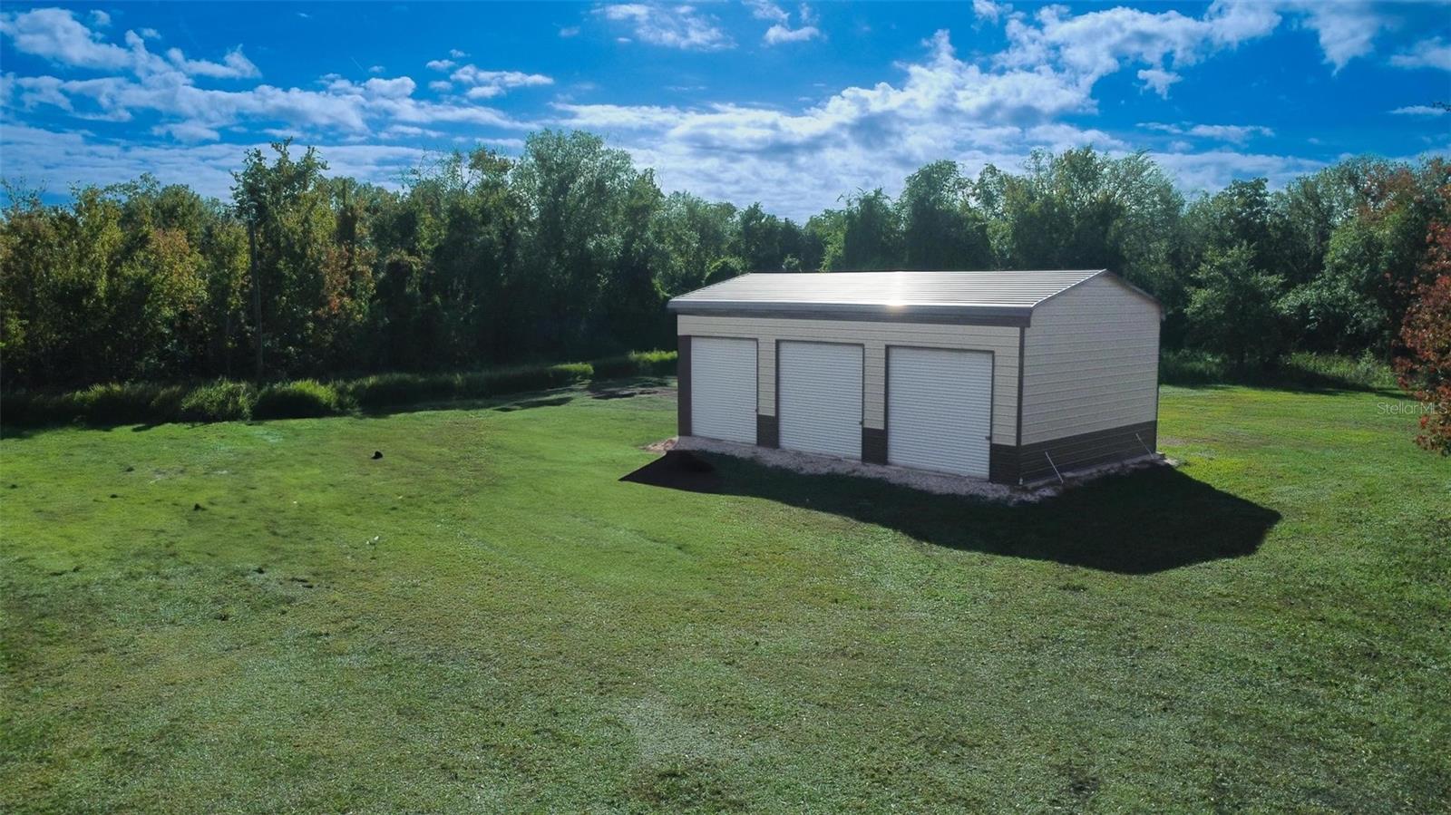 2837 Ne Persimmon Dr Property Photo 19