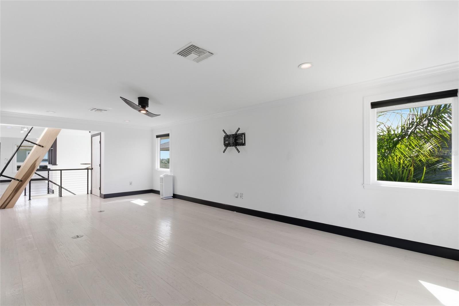 2502 Avenue B Property Photo 33