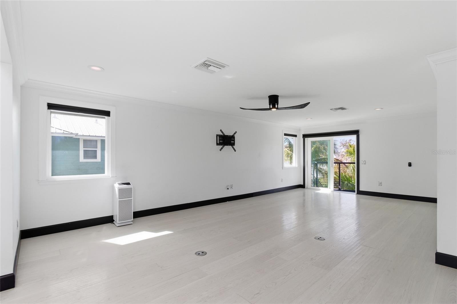 2502 Avenue B Property Photo 34