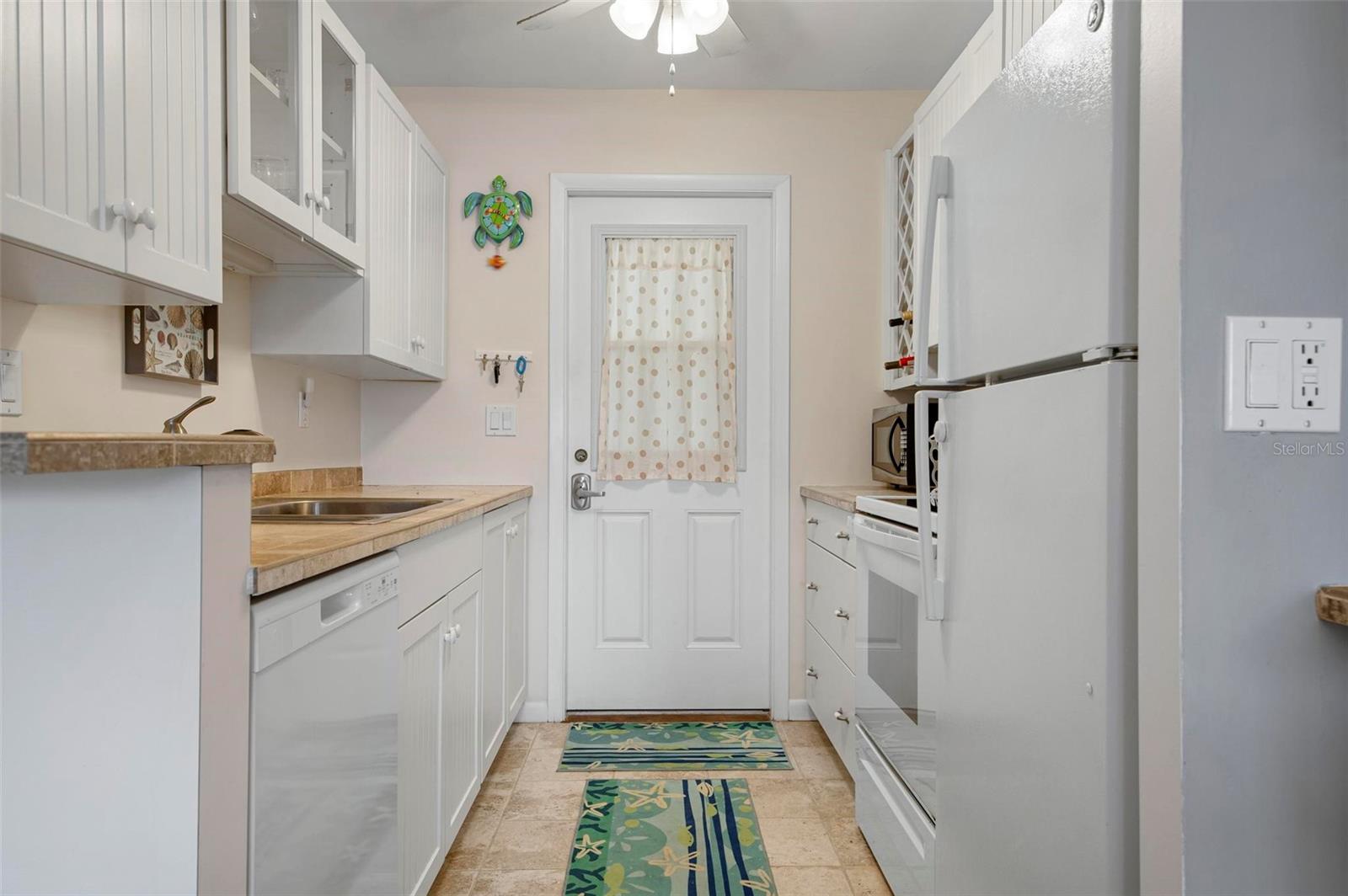 3808 Gulf Of Mexico Dr #e205 Property Photo 2