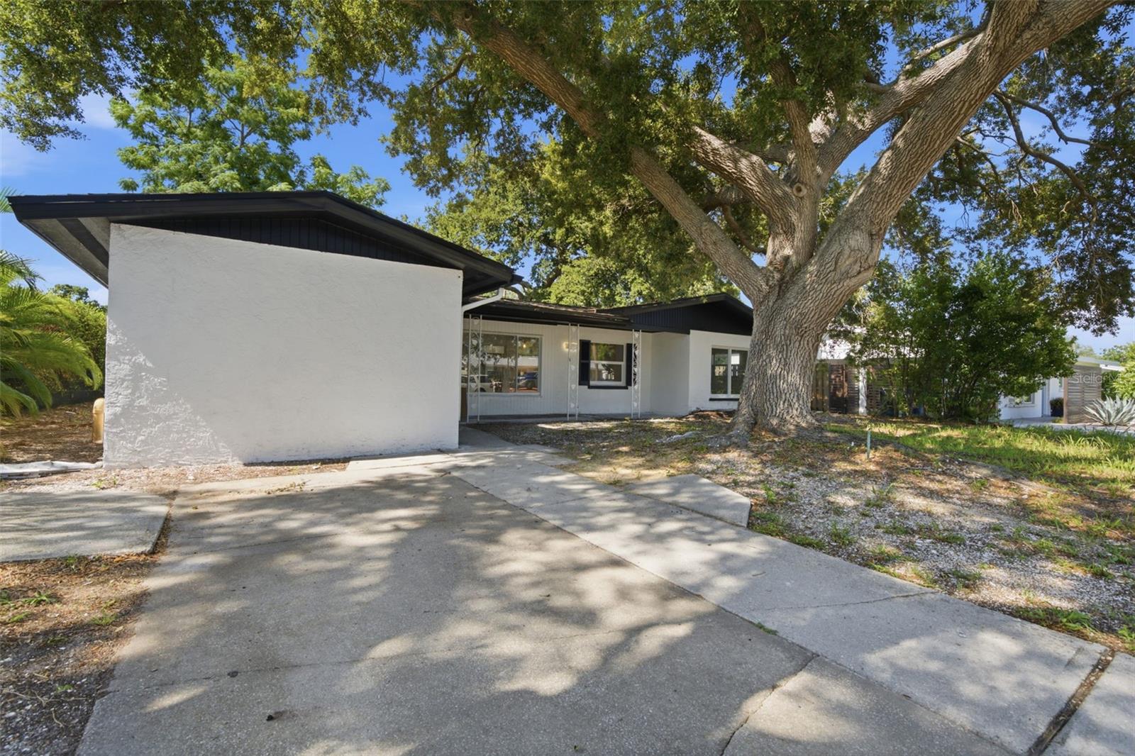 2317 GROVE ST Property Photo 1