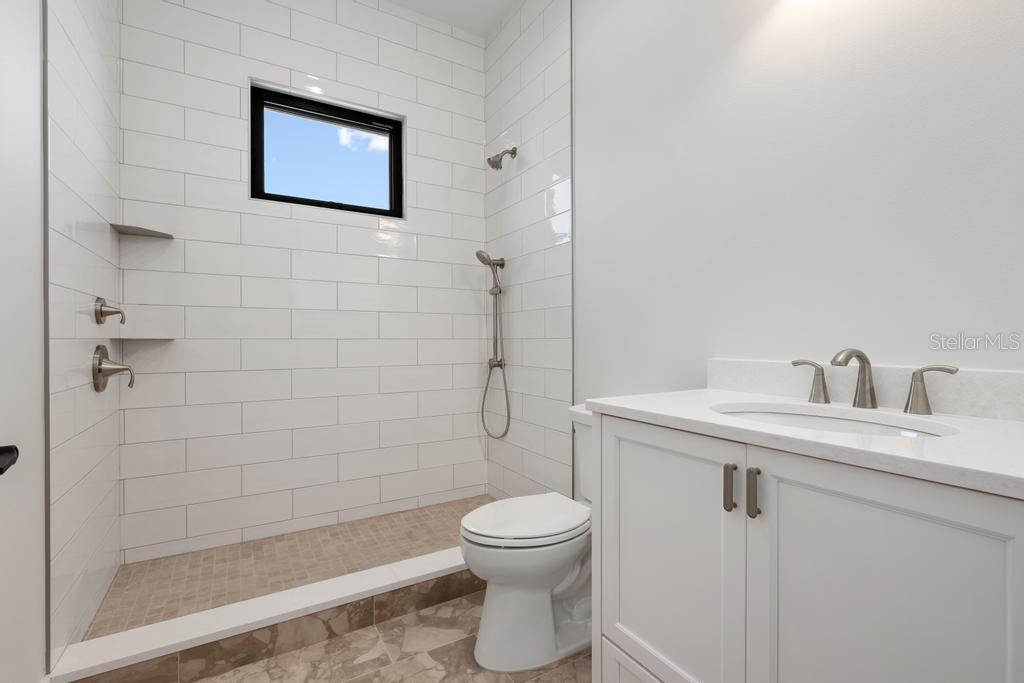 527 Venice Ln Property Photo 60