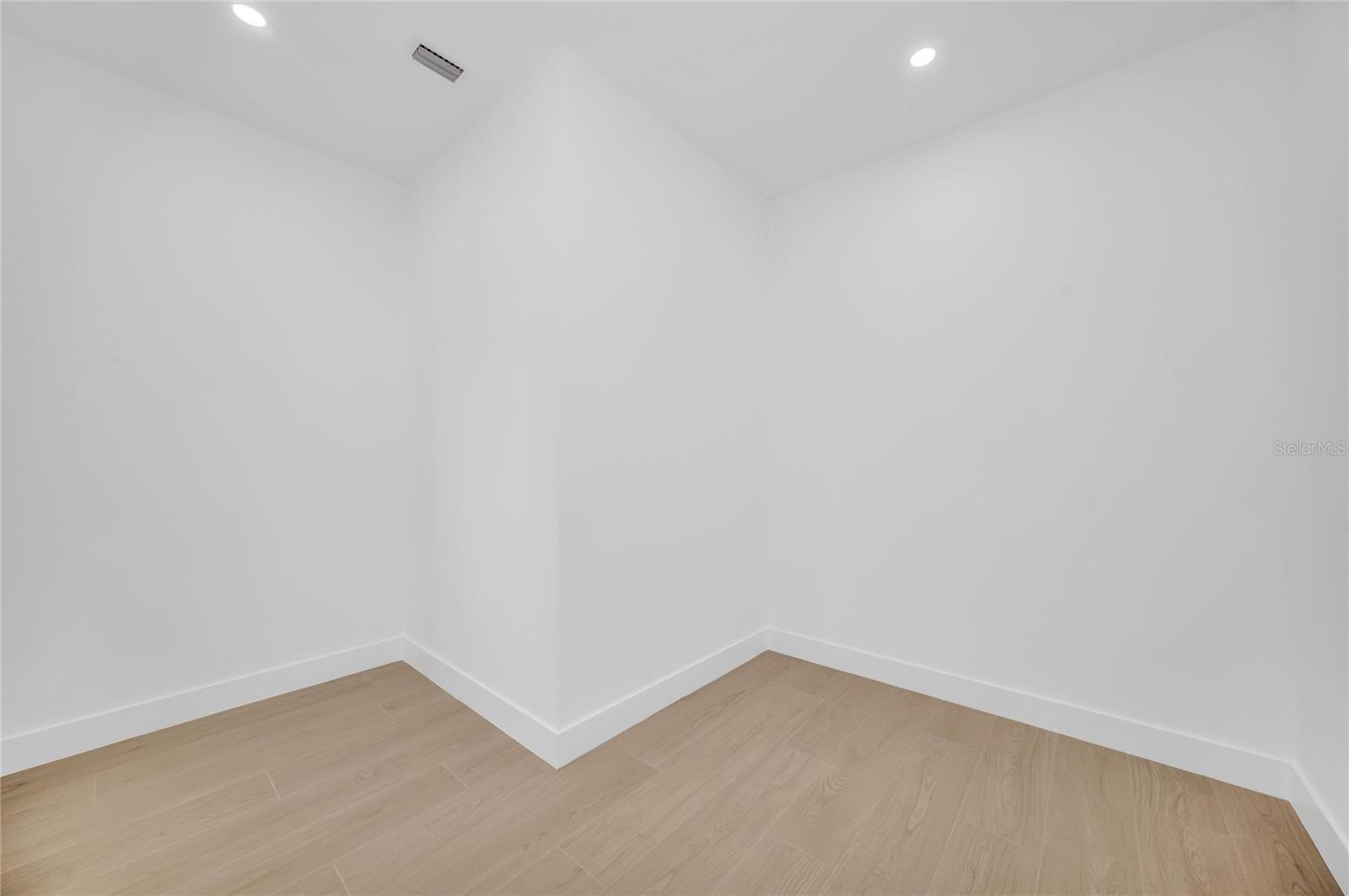 5103 Windward Ave Property Photo 39