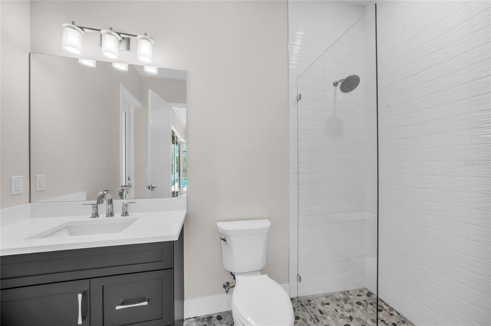5103 Windward Ave Property Photo 45
