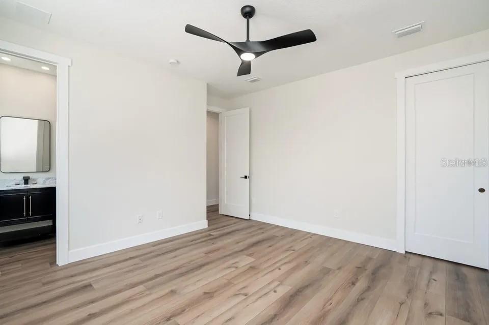 2475 Bay St Property Photo 46
