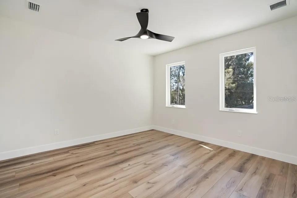 2475 Bay St Property Photo 48
