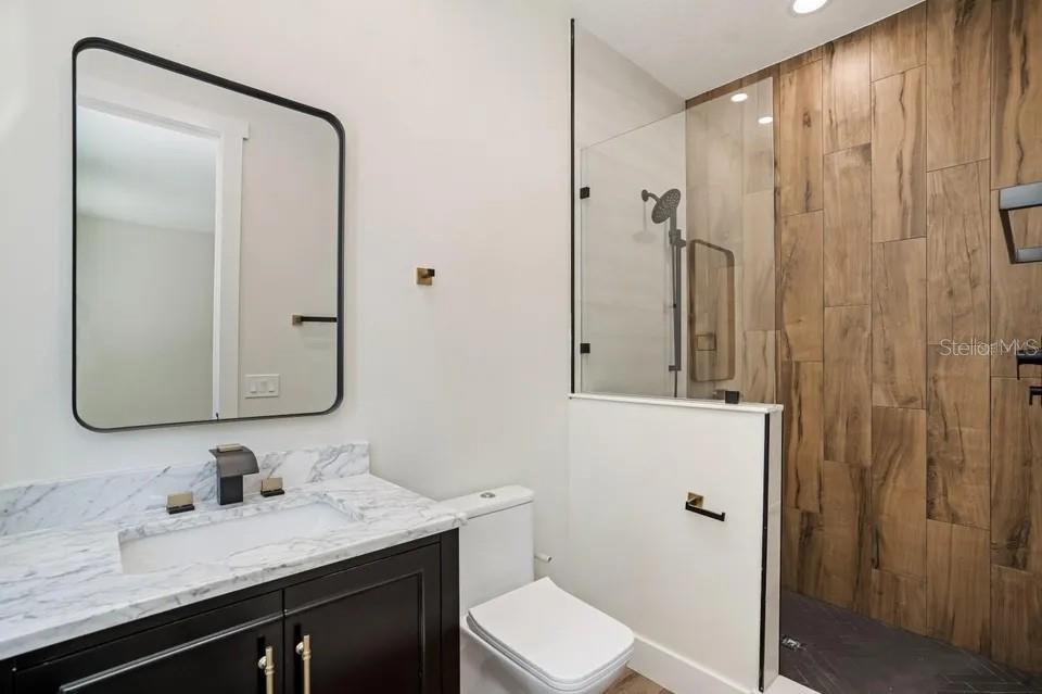 2475 Bay St Property Photo 49