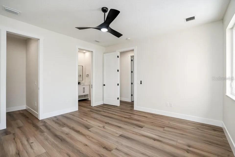 2475 Bay St Property Photo 54