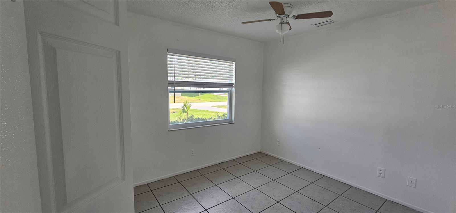 12048 Henley Ave #b Property Photo 6
