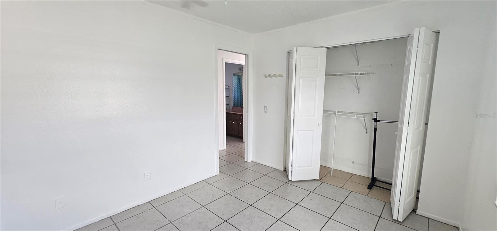 12048 Henley Ave #b Property Photo 7