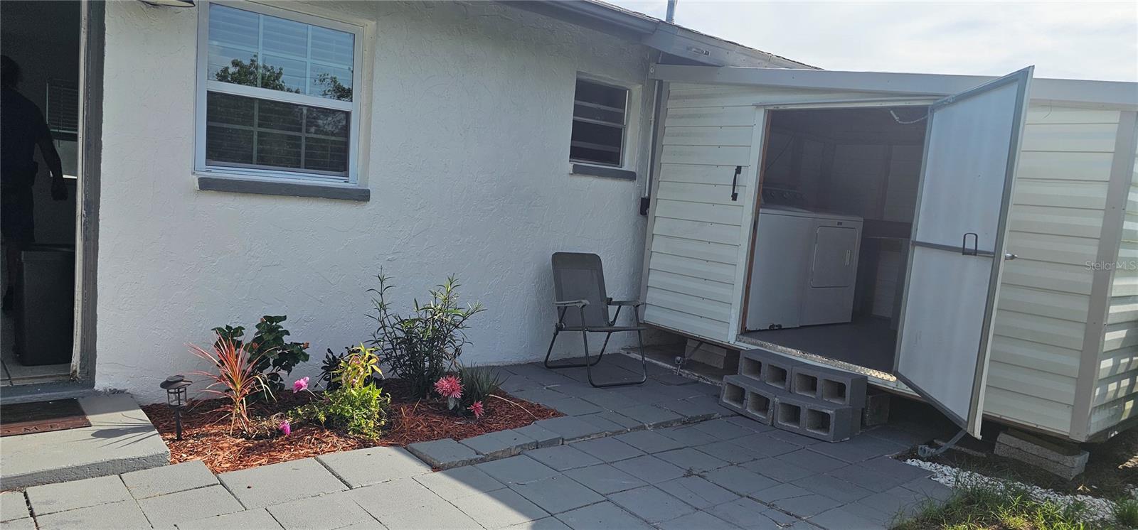 12048 Henley Ave #b Property Photo 11