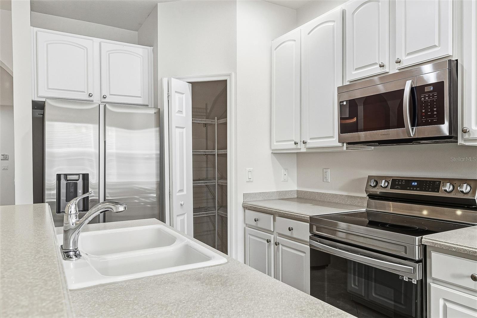 7928 Limestone Ln #19-105 Property Photo 17