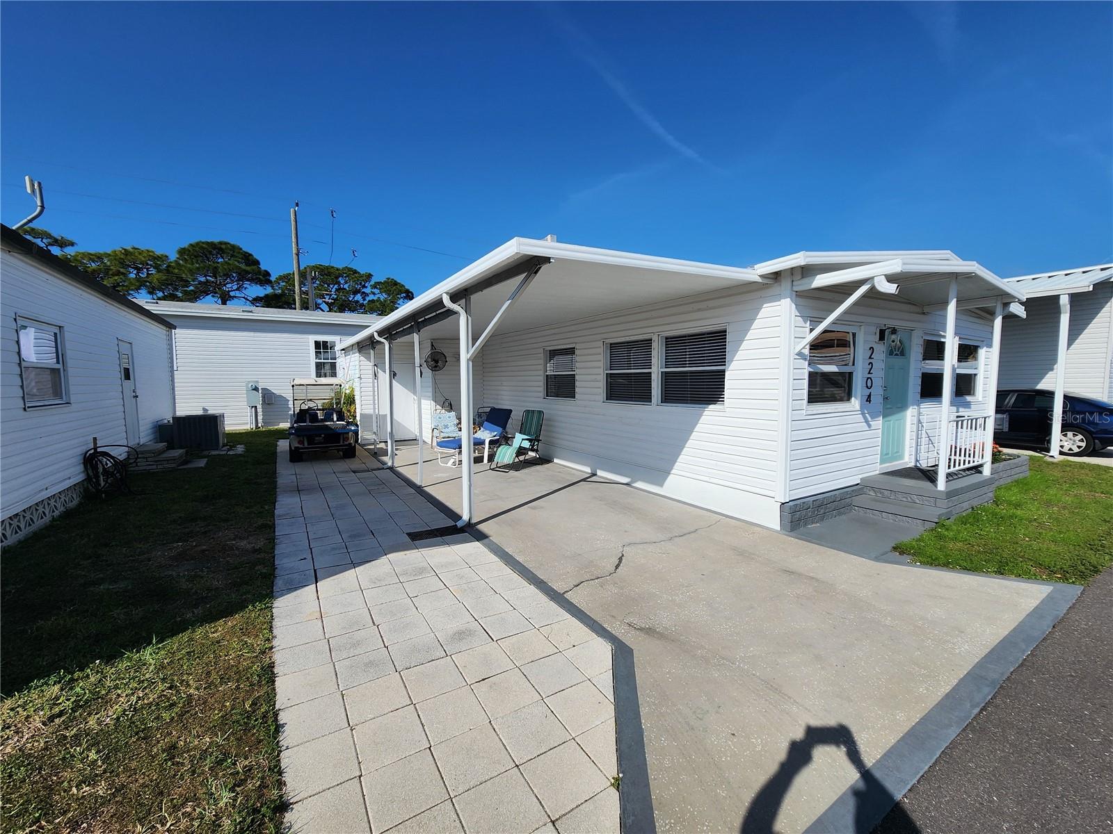 2204 17th Street Ct W Property Photo 2