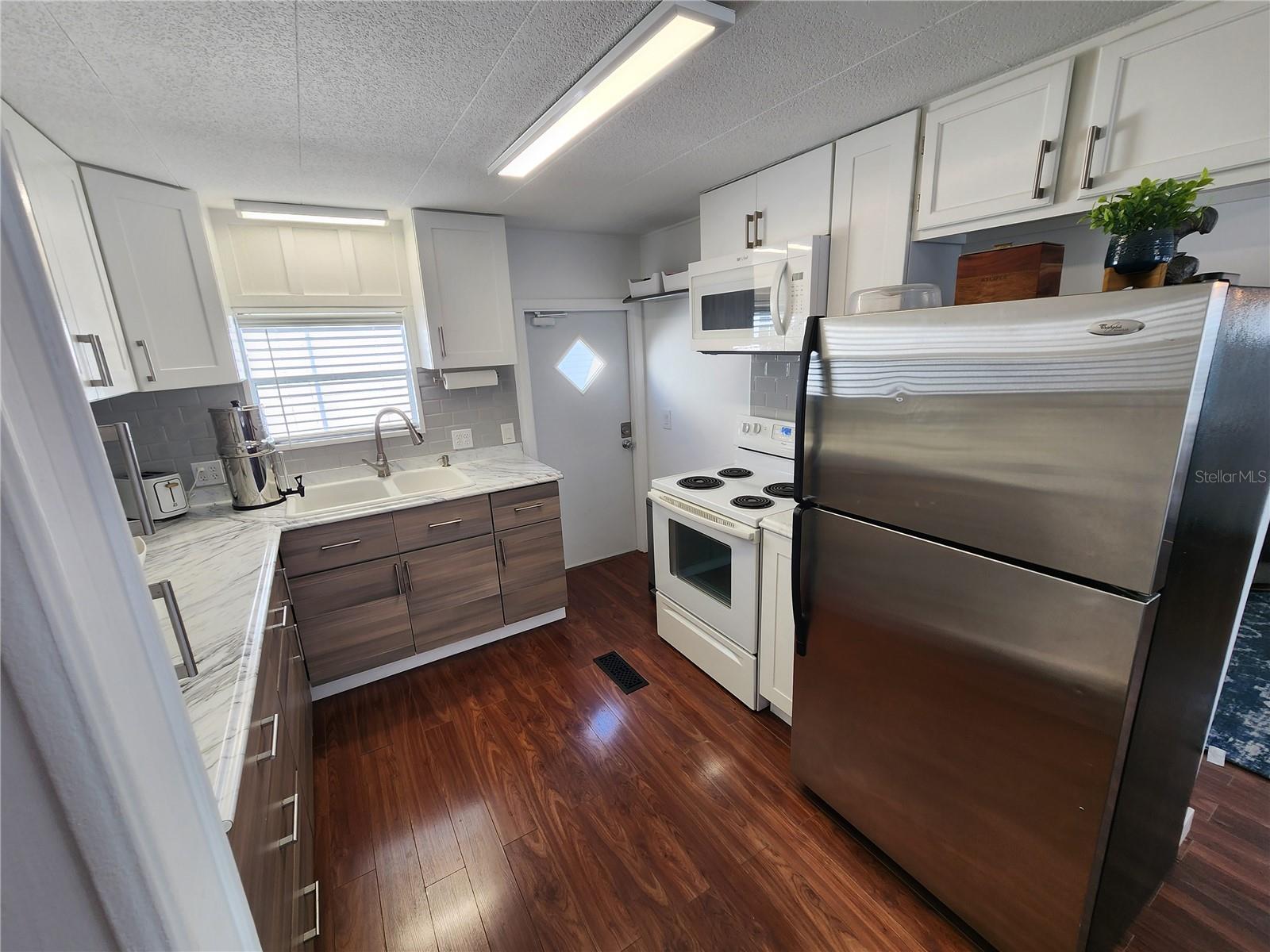 2204 17th Street Ct W Property Photo 3