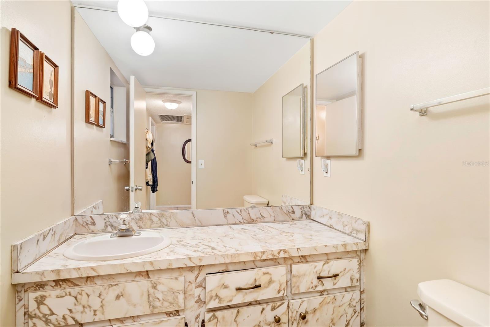 7461 W Country Club Dr #404 Property Photo 12
