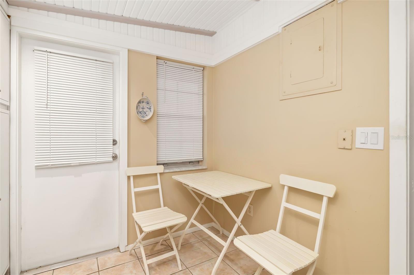 7461 W Country Club Dr #404 Property Photo 15