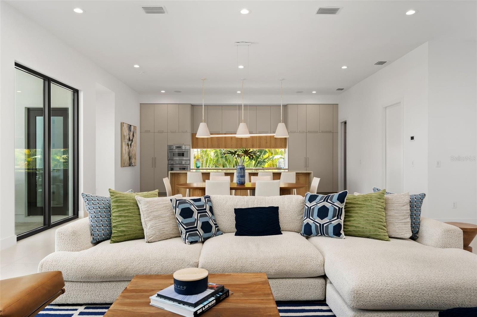 1212 Center Pl Property Photo 11