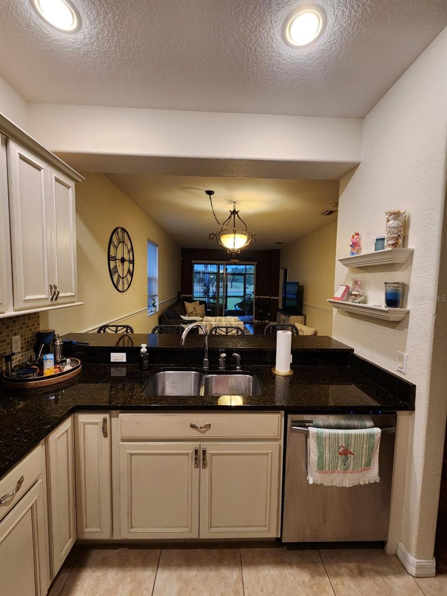 9027 Stone Harbour Loop Property Photo 3