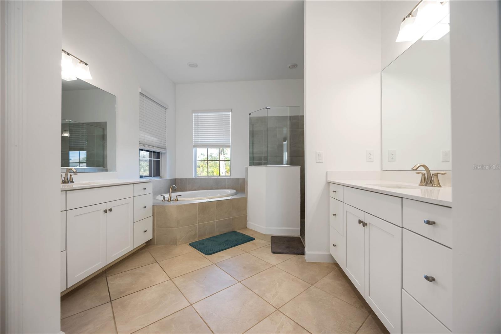 10016 Duquesne St Property Photo 17