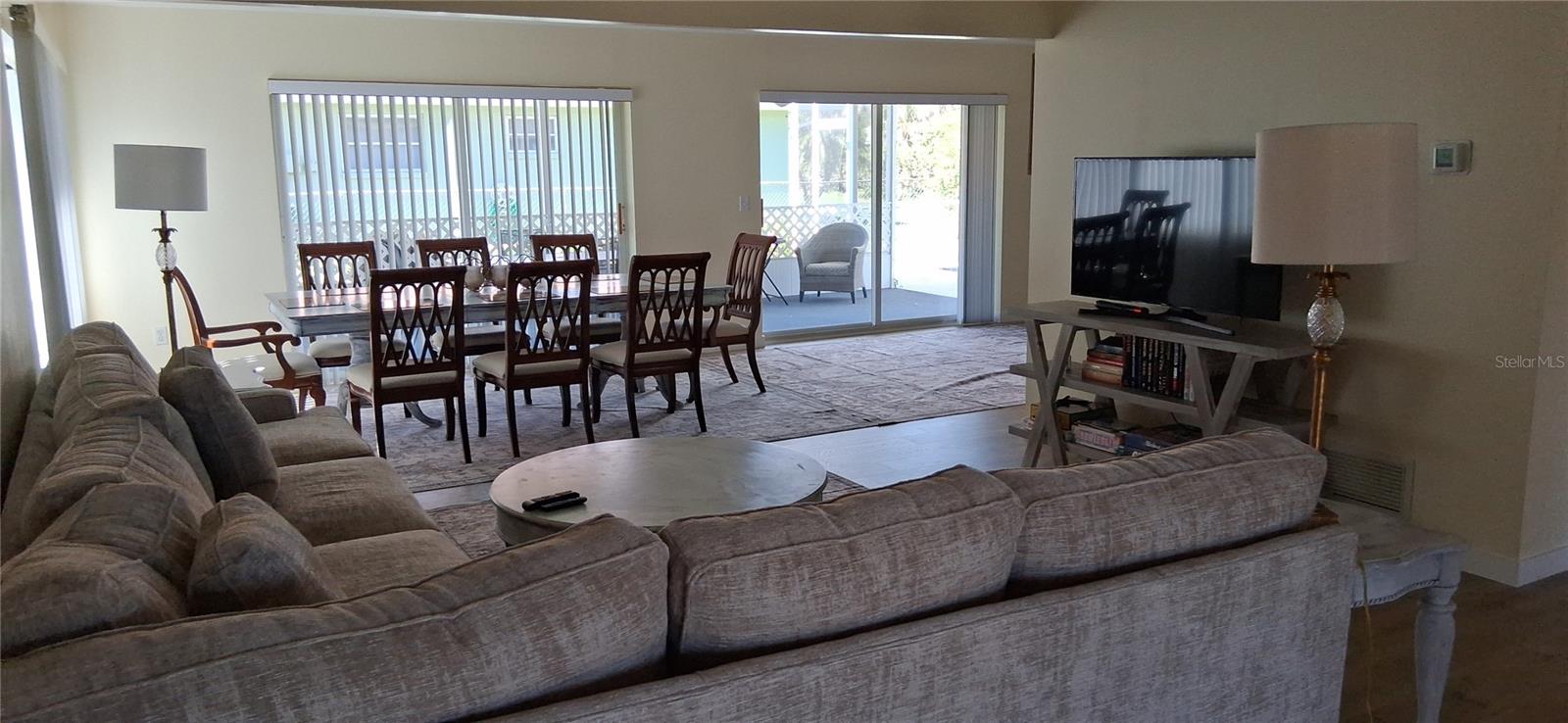 441 Rubens Dr E Property Photo 10