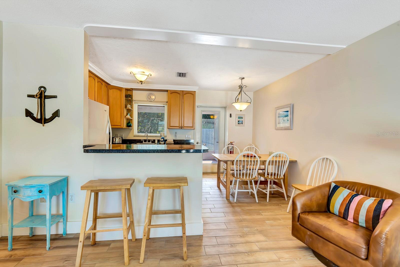 207 75th St #b Property Photo 15