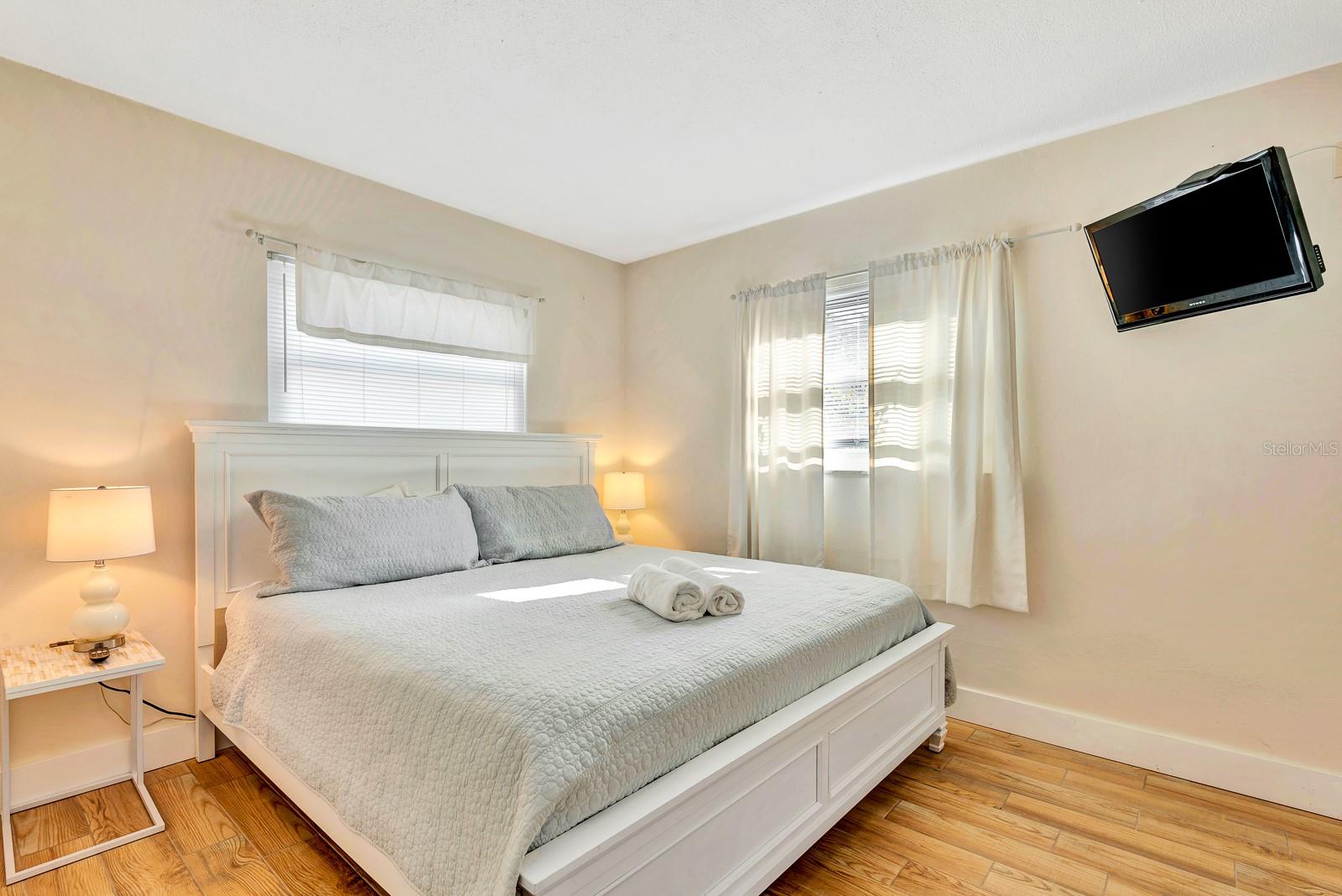 207 75th St #b Property Photo 27