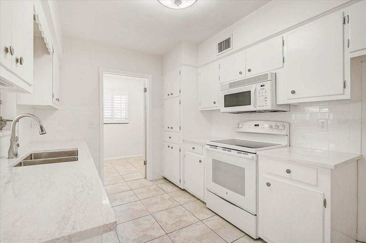 1958 Morris St Property Photo 19