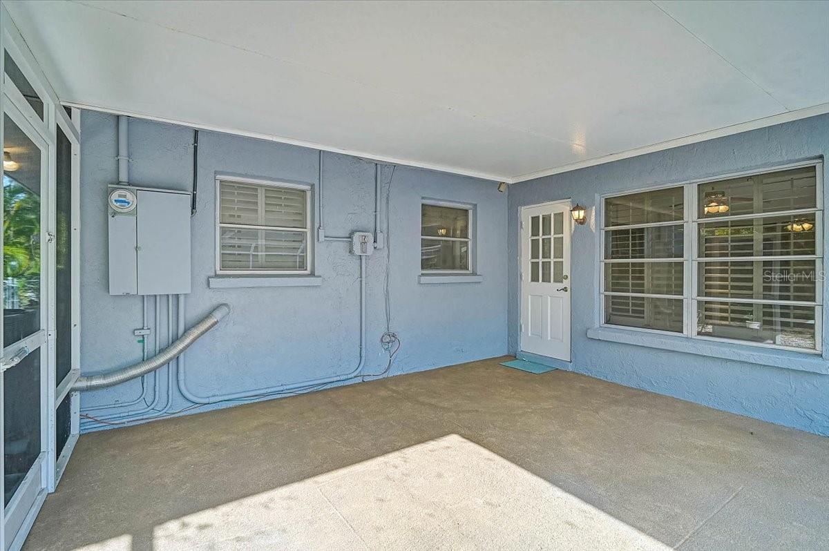 1958 Morris St Property Photo 35