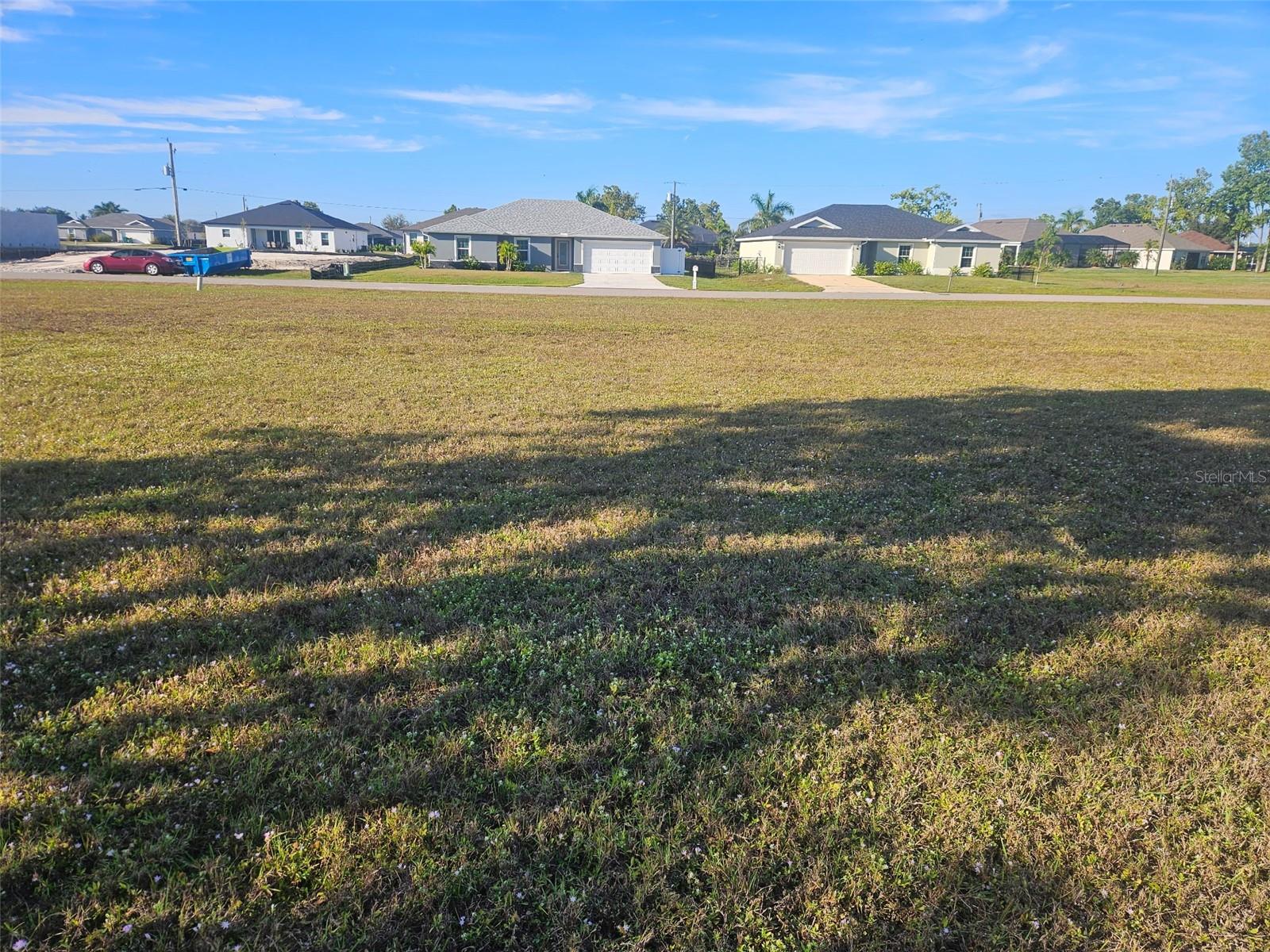 25237 Cadiz Dr Property Photo 4