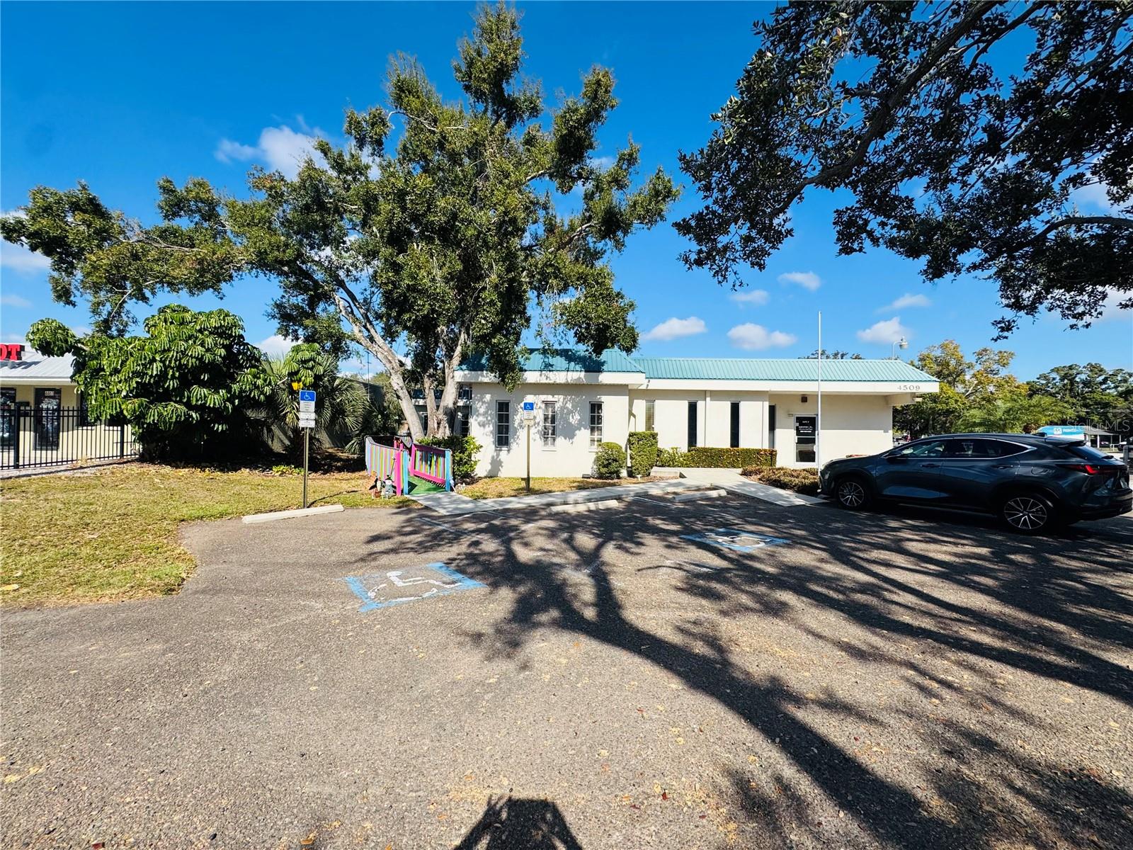 4509 Bee Ridge Rd #e Property Photo 19