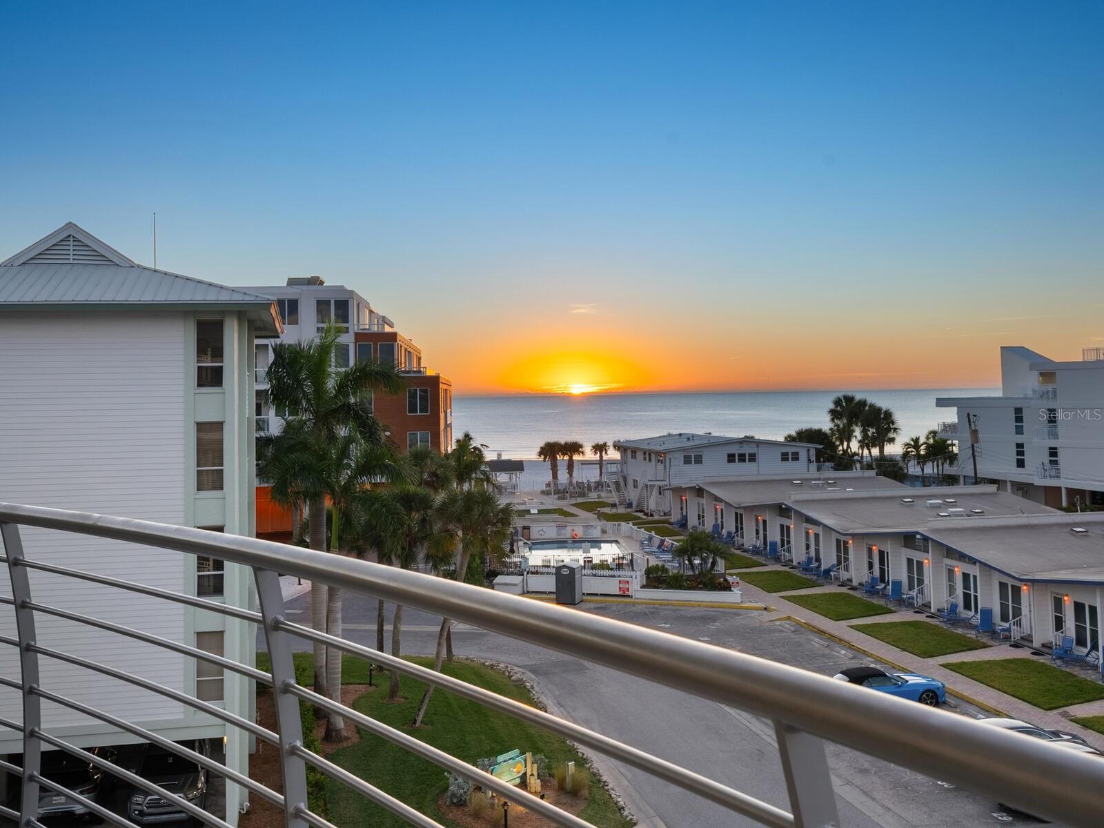 1140 Seaside Dr #301 & Penthouse Property Photo 8