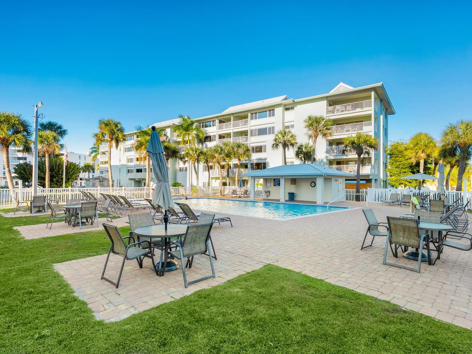 1140 Seaside Dr #301 & Penthouse Property Photo 64