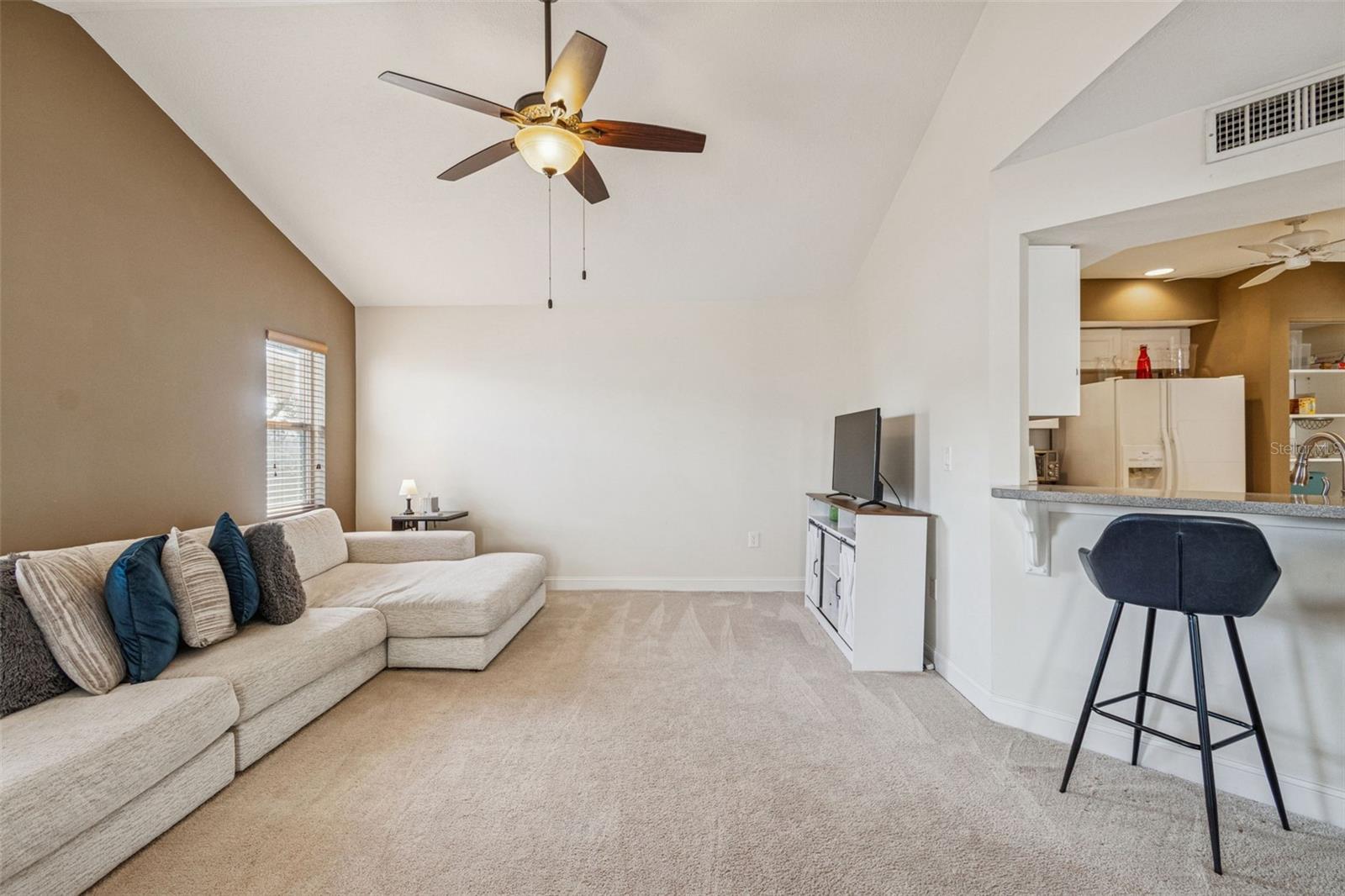 4181 Center Pointe Cir #91b Property Photo 6