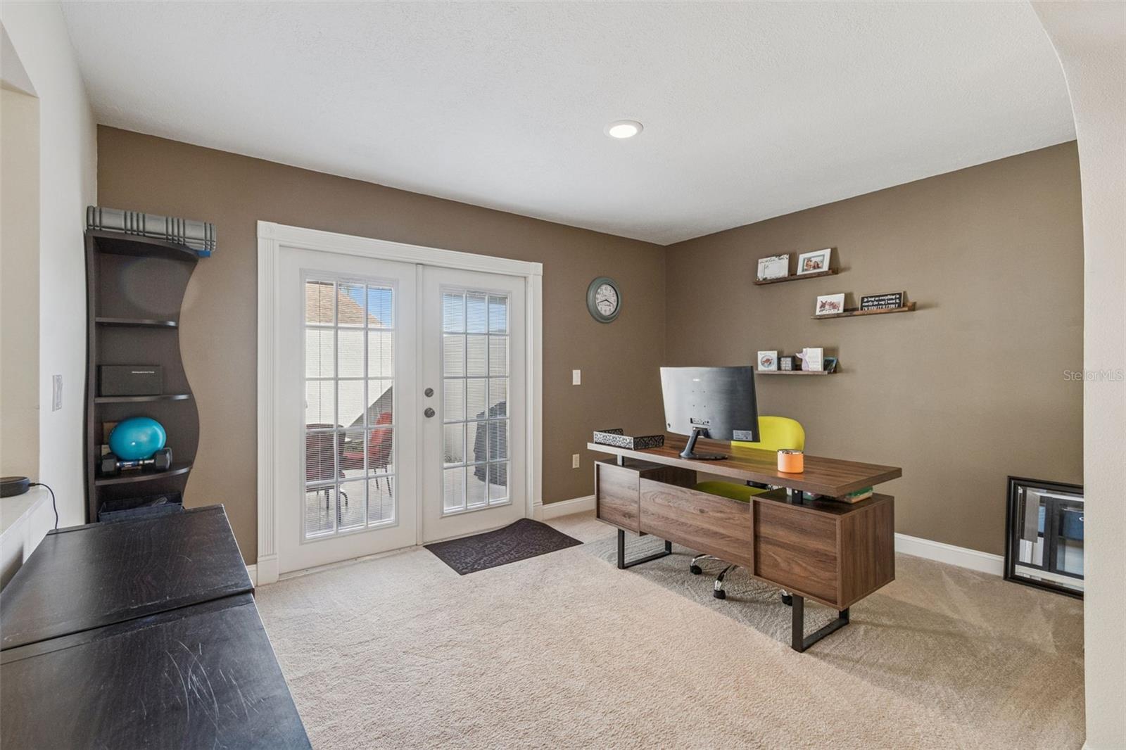 4181 Center Pointe Cir #91b Property Photo 8